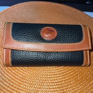 Vintage Dooney and Bourke Pebble leather trifold wallet